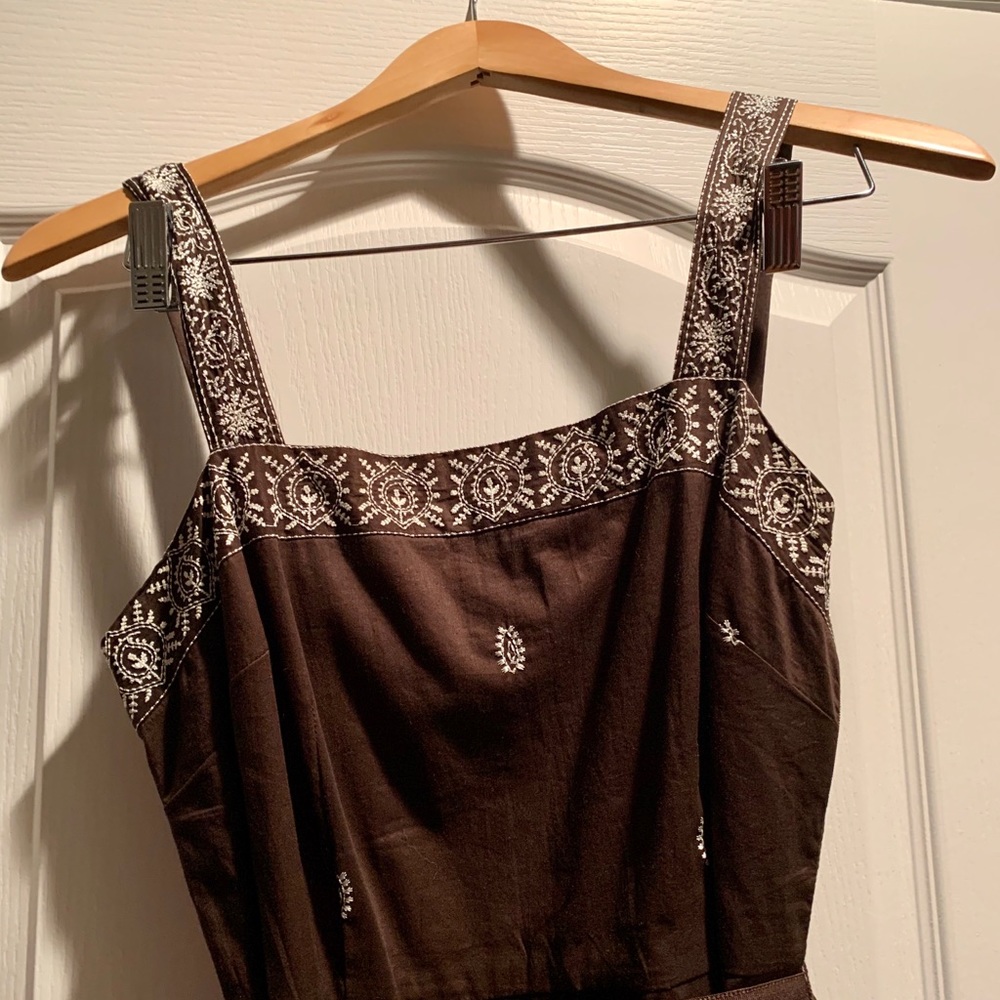 Brown dress
